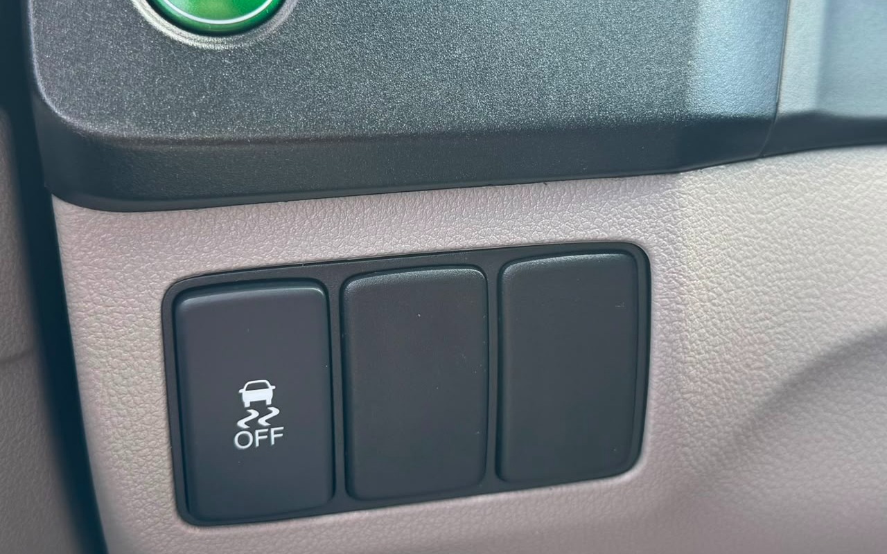 imagem-https://www.socarrao.com.br/sc-vehicle-images-prod/2777330/1784644838908-V2hhdHNBcHAgSW1hZ2UgMjAyNi0wNy0yMSBhdCAxMS4wMy4wNCAoNSkuanBlZw.jpeg