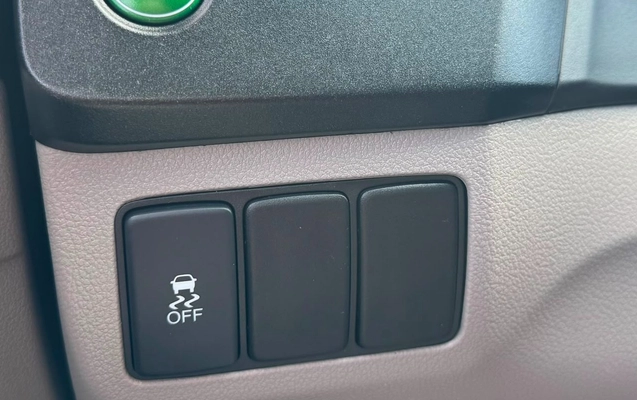 imagem-https://www.socarrao.com.br/sc-vehicle-images-prod/2777330/1784644838908-V2hhdHNBcHAgSW1hZ2UgMjAyNi0wNy0yMSBhdCAxMS4wMy4wNCAoNSkuanBlZw.jpeg