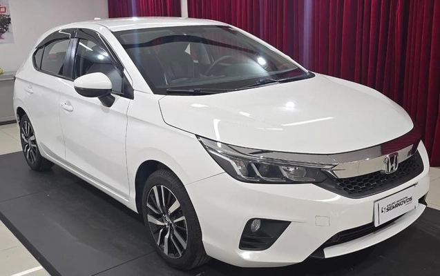 imagem-https://www.socarrao.com.br/sc-vehicle-images-prod/2777615/1788634744403-8300063_2_B_2aebdacbf6.jpeg