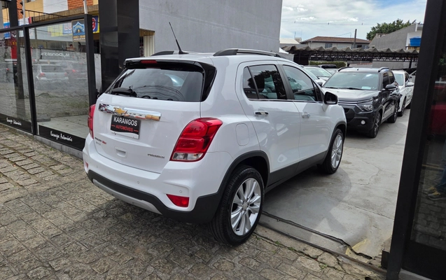 imagem-https://www.socarrao.com.br/sc-vehicle-images-prod/2777832/1784648421241-861fa1e2-f492-49b1-a8a2-20dfd235eaf8.jpg