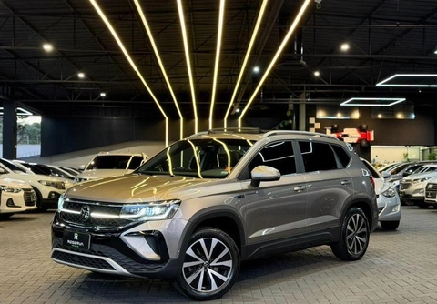 Volkswagen Taos 2023 Bege — foto 1 de 3