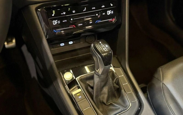imagem-https://www.socarrao.com.br/sc-vehicle-images-prod/2778511/1788212536185-8231525_11_B_d911647f70.jpeg