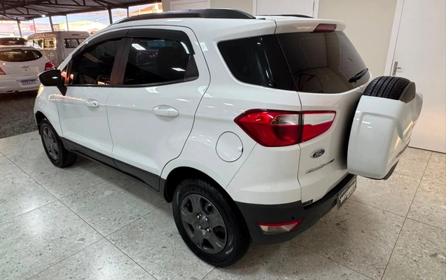 imagem-https://www.socarrao.com.br/sc-vehicle-images-prod/2778997/1784653997096-86ebdb91f4444d81846ddfe1f84b6bac_1784299165842.jpg