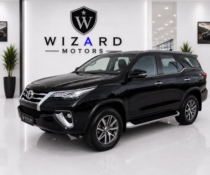 Toyota Hilux SW4 2020 Preto — foto 1 de 3