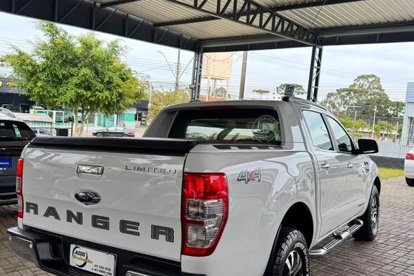imagem-https://www.socarrao.com.br/sc-vehicle-images-prod/2779271/1786107278330-8300767_2_B_7385f491e1.jpeg