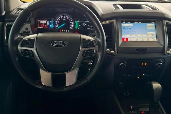 imagem-https://www.socarrao.com.br/sc-vehicle-images-prod/2779271/1786107278331-8300767_9_B_50a95279c7.jpeg