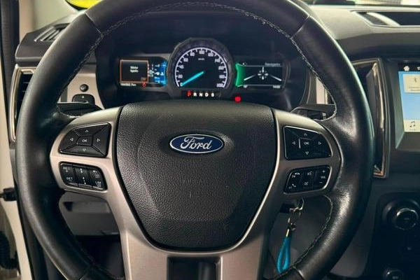 imagem-https://www.socarrao.com.br/sc-vehicle-images-prod/2779271/1786107278333-8300767_18_B_efe98699f3.jpeg