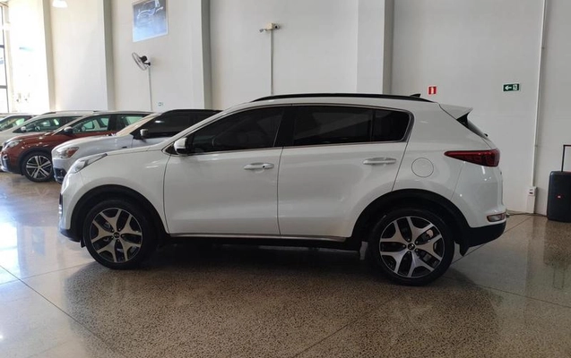 imagem-https://www.socarrao.com.br/sc-vehicle-images-prod/2779327/1784658284235-8240659_8_B_36b16a2741.jpeg