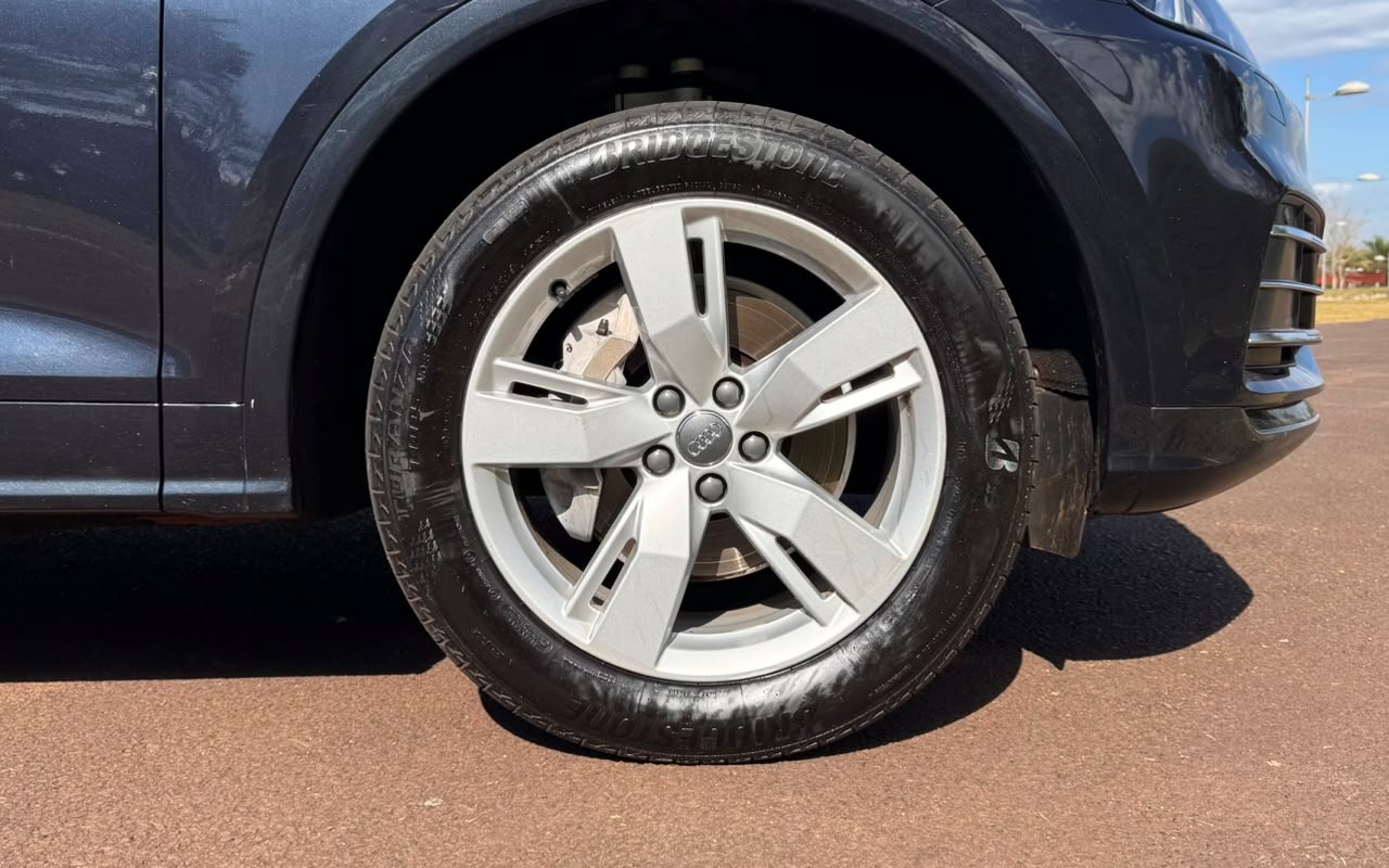 imagem-https://www.socarrao.com.br/sc-vehicle-images-prod/2779362/1784655970174-V2hhdHNBcHAgSW1hZ2UgMjAyNi0wNy0yMSBhdCAxNC4yNS4xMiAoMSkuanBlZw.jpeg