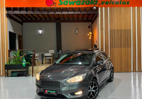 Ford Focus 2017 Cinza — foto 1 de 3