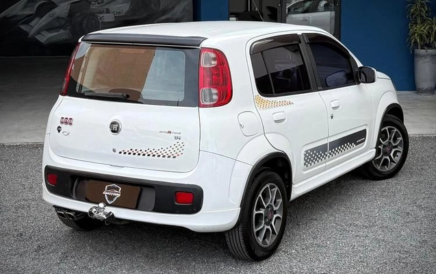 imagem-https://www.socarrao.com.br/sc-vehicle-images-prod/2779432/1790625281784-8271794_7_B_45fa9c331f.jpeg