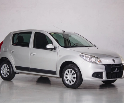 Renault Sandero 2012 Prata — foto 1 de 3