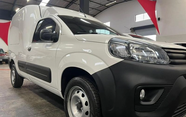 imagem-https://www.socarrao.com.br/sc-vehicle-images-prod/2779785/1785107217482-8265045_9_B_8d90387b26.jpeg