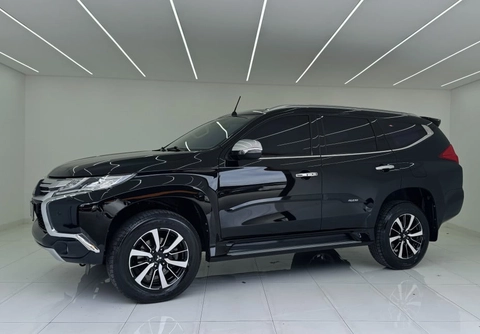 Mitsubishi Pajero 2020 Preto — foto 1 de 3