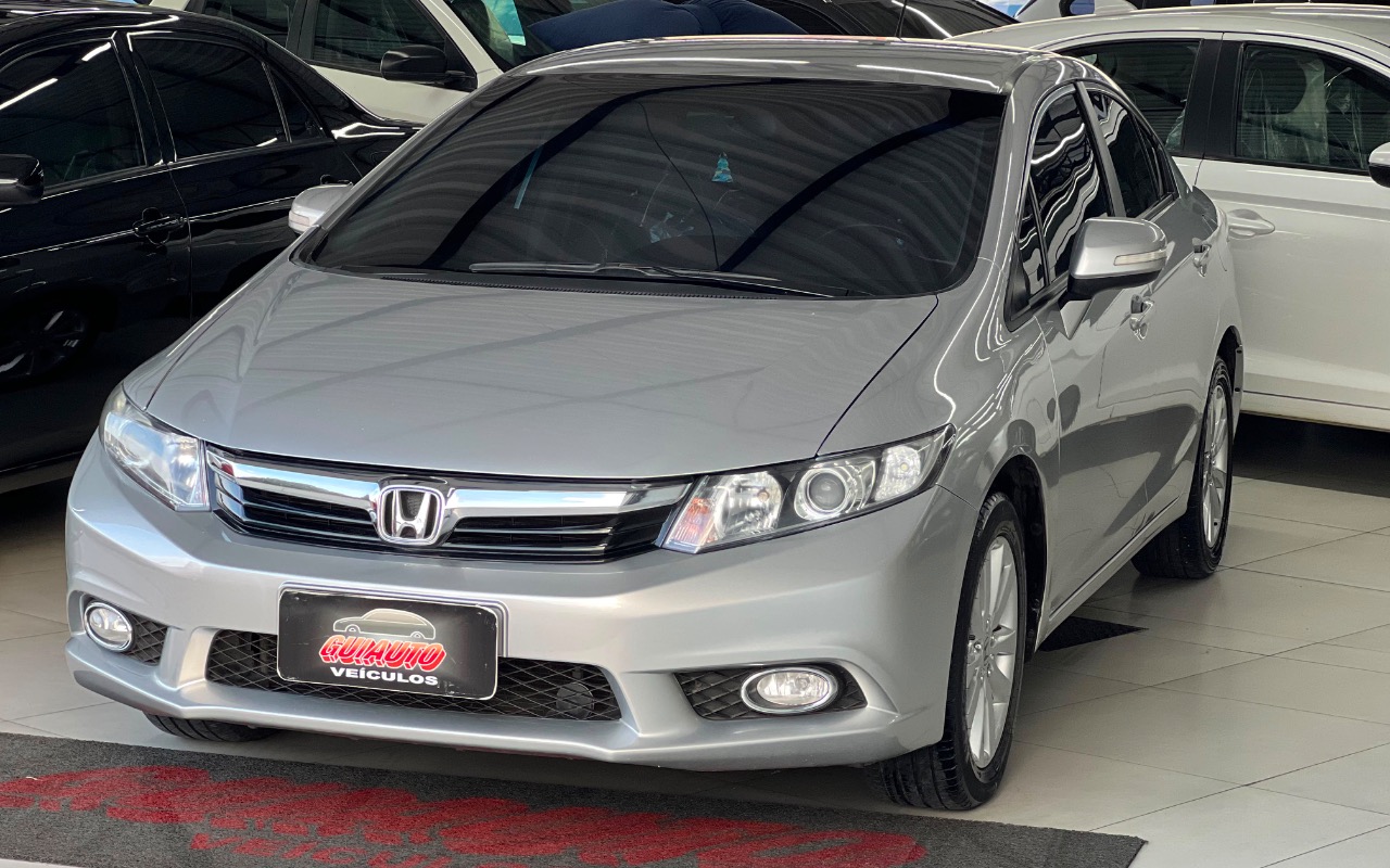 Honda Civic 2014 Prata — foto 1 de 3