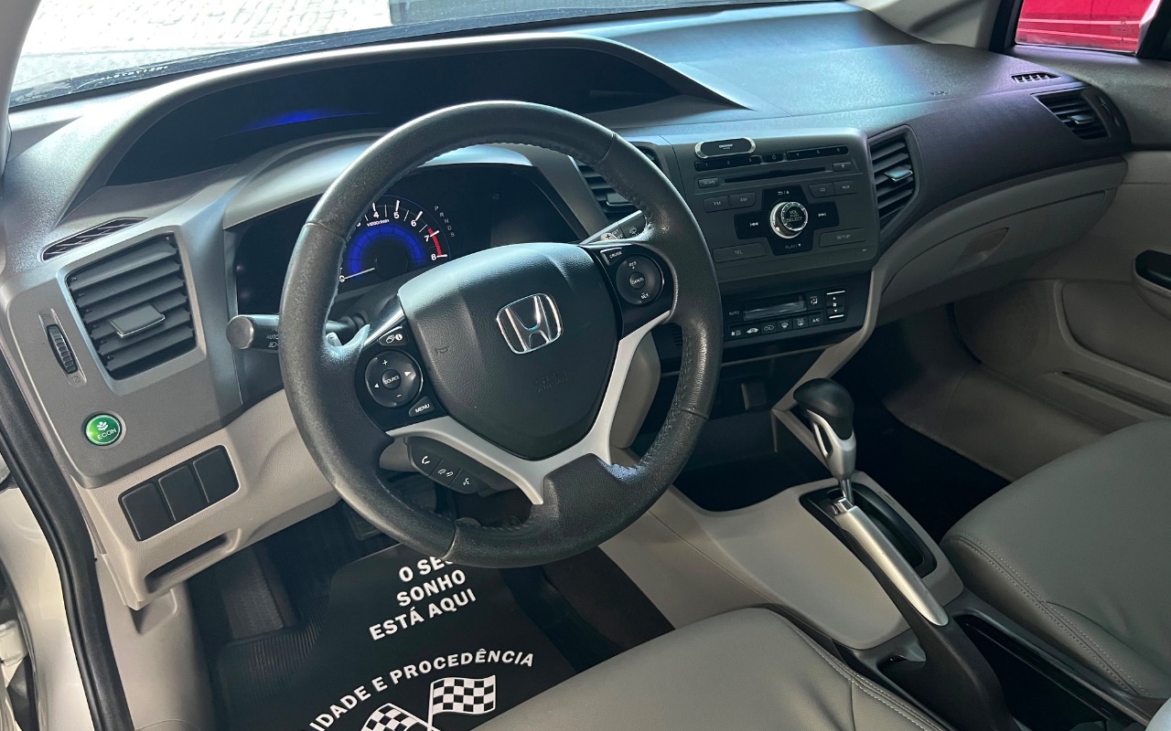 imagem-https://www.socarrao.com.br/sc-vehicle-images-prod/2780815/1784664584079-YzFjM2U1MmMtOTQ1OC00NjExLTk0NWYtZjg0OGMyYWJkZjM0LmpwZWc.jpeg