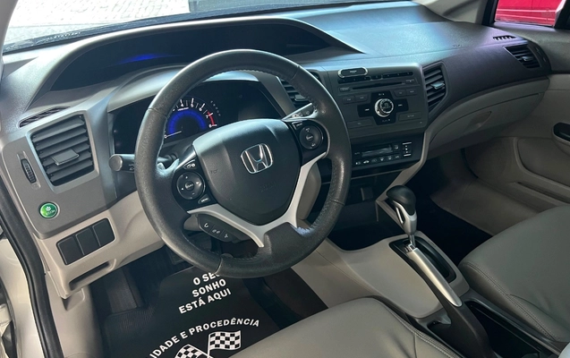 imagem-https://www.socarrao.com.br/sc-vehicle-images-prod/2780815/1784664584079-YzFjM2U1MmMtOTQ1OC00NjExLTk0NWYtZjg0OGMyYWJkZjM0LmpwZWc.jpeg