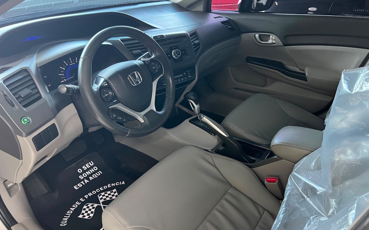 imagem-https://www.socarrao.com.br/sc-vehicle-images-prod/2780815/1784664584239-YjA1YmZlOTctMjQ1YS00OGJiLThjMWYtNDFmZmRlMzlmYzBjLmpwZWc.jpeg