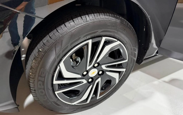 imagem-https://www.socarrao.com.br/sc-vehicle-images-prod/2780830/1789577789371-vehicle_image_1784664610_52d896c7b796fd0d666dd8ca0386fae0.jpeg