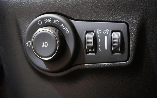 imagem-https://www.socarrao.com.br/sc-vehicle-images-prod/2780948/1789073498444-8302091_2_B_fd78f39ae7.jpeg
