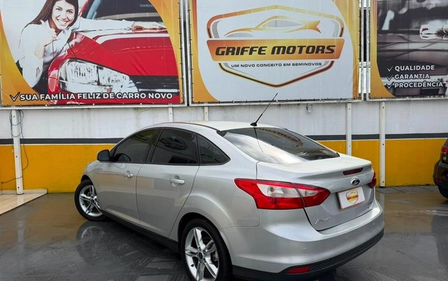 imagem-https://www.socarrao.com.br/sc-vehicle-images-prod/2780959/1787503421065-8301051_5_B_93c8e5ca71.jpeg