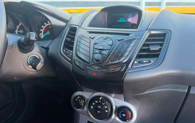 imagem-https://www.socarrao.com.br/sc-vehicle-images-prod/2780987/1787338970749-8301064_9_B_50504559b1.jpeg