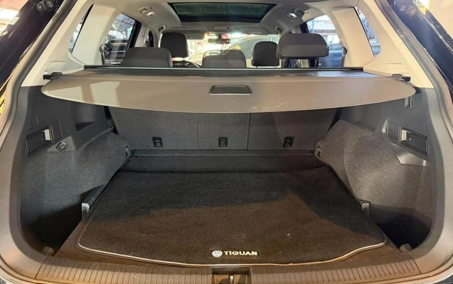 imagem-https://www.socarrao.com.br/sc-vehicle-images-prod/2781122/1788976035343-8302124_11_B_ce3fae9a2a.jpeg
