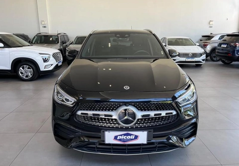 Mercedes-Benz GLA 200 2023 Preto — foto 1 de 3