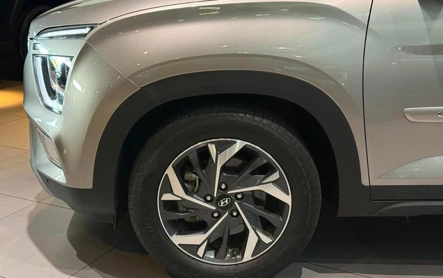 imagem-https://www.socarrao.com.br/sc-vehicle-images-prod/2781182/1789136926525-8301768_13_B_b2cdf40229.jpeg