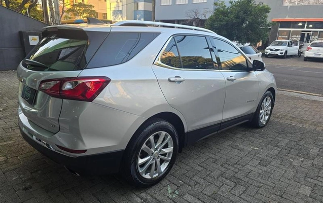 imagem-https://www.socarrao.com.br/sc-vehicle-images-prod/2781185/1785877886937-8276912_8_B_b3814371e5.jpeg