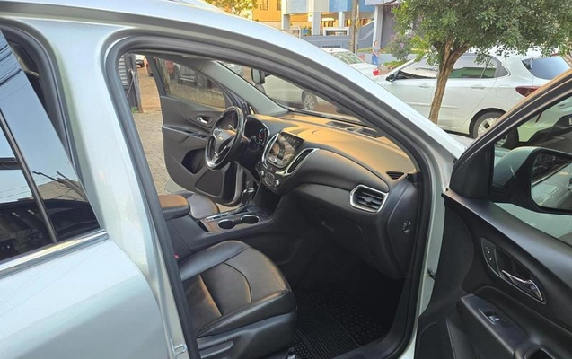 imagem-https://www.socarrao.com.br/sc-vehicle-images-prod/2781185/1785877886942-8276912_17_B_7277cdebf0.jpeg