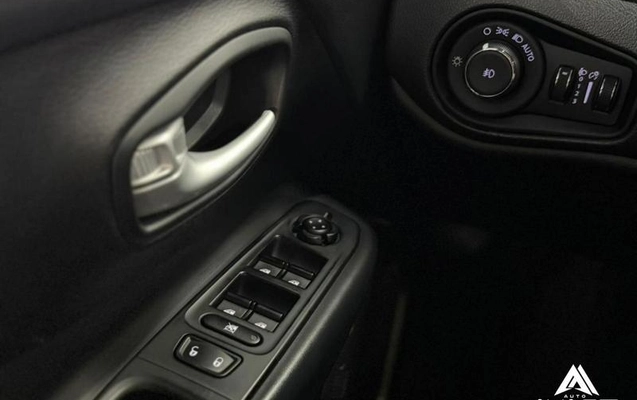 imagem-https://www.socarrao.com.br/sc-vehicle-images-prod/2781191/1790003527218-8298897_5_B_d8d655a6e5.jpeg