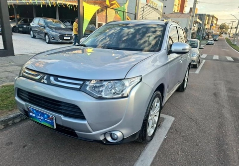 Mitsubishi OUTLANDER 2.0 16V 160cv Aut. 2014 Prata — foto 1 de 3
