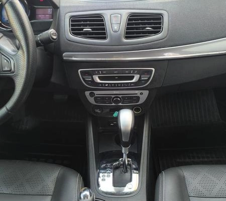 imagem-https://www.socarrao.com.br/sc-vehicle-images-prod/2781289/1787938814951-8221017_27_B_719119782b.jpeg
