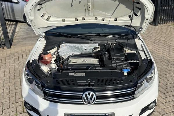 imagem-https://www.socarrao.com.br/sc-vehicle-images-prod/2781341/1785962679281-8302261_6_B_002ca872b5.jpeg