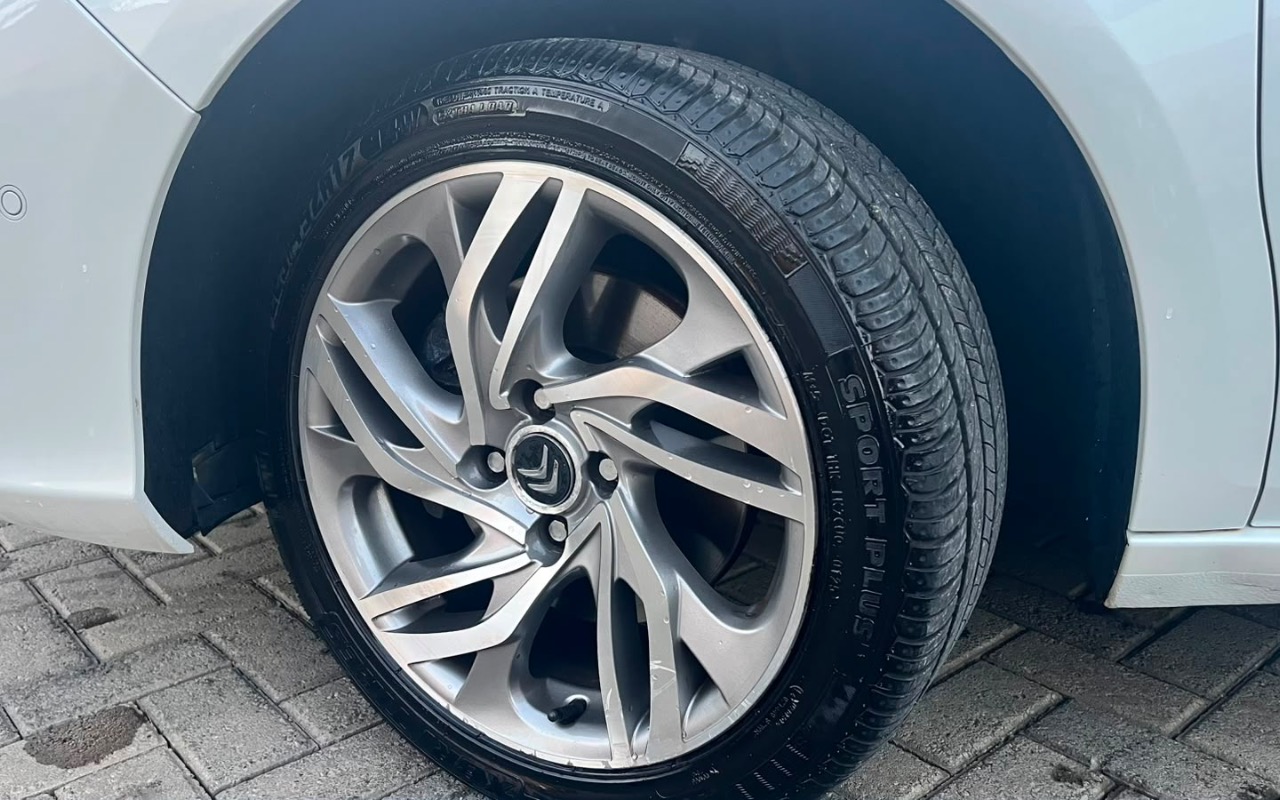 imagem-https://www.socarrao.com.br/sc-vehicle-images-prod/2781568/1784667949919-ZDlmNzM1NGItMmVjMC00YmQ1LTllMmEtMjZkYzliY2RiZjhjLmpwZWc.jpeg