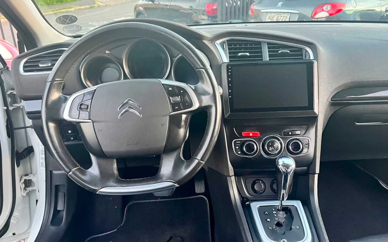 imagem-https://www.socarrao.com.br/sc-vehicle-images-prod/2781568/1784667950444-ZWY0YTVlMGEtOTBlZi00OTU3LWI4MWItMzVjNjJjNzg0YTlhLmpwZWc.jpeg