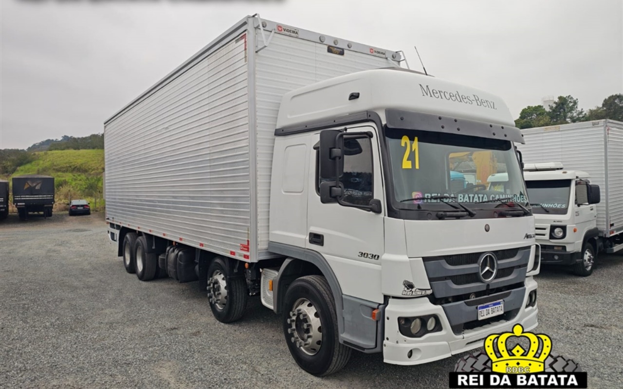 Mercedes-Benz Atego 2021 Branco — foto 1 de 3