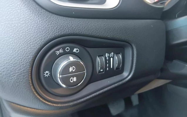imagem-https://www.socarrao.com.br/sc-vehicle-images-prod/2796069/1785513755336-8302371_13_B_0b90a1aeed.jpeg
