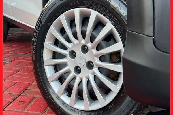 imagem-https://www.socarrao.com.br/sc-vehicle-images-prod/2796989/1789577064082-8253966_5_B_dd7a36e4f8.jpg