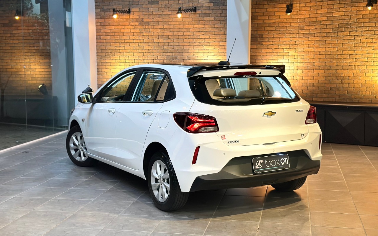 imagem-https://www.socarrao.com.br/sc-vehicle-images-prod/2797046/1784727847526-SU1HXzY1NzguanBlZw.jpeg