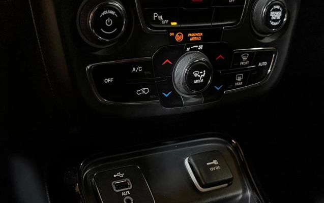 imagem-https://www.socarrao.com.br/sc-vehicle-images-prod/2797170/1786535961140-8238891_17_B_85bf4c3ab2.jpeg