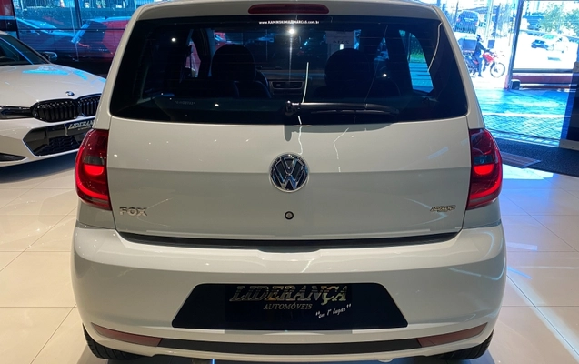 imagem-https://www.socarrao.com.br/sc-vehicle-images-prod/2797541/1785238815710-mudt8DoAX9Fk92XkniPPbuKBdCIRcRQj.jpg