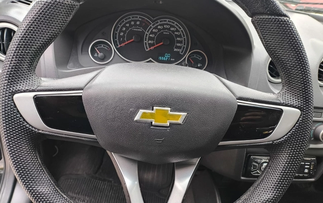 imagem-https://www.socarrao.com.br/sc-vehicle-images-prod/2798078/1784734415266-YzQ2YzJhZWUtNDQ0Zi00NTVhLWIwMzItNzFmMGViODY5YzNhLmpwZw.jpg