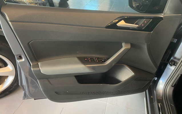 imagem-https://www.socarrao.com.br/sc-vehicle-images-prod/2798323/1784734606048-c149c5bd-7f41-46b9-9d69-0f1f18724c5c.jpeg