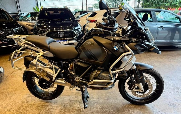 imagem-https://www.socarrao.com.br/sc-vehicle-images-prod/2799081/1789410425427-8304300_4_B_645aaf9231.jpeg