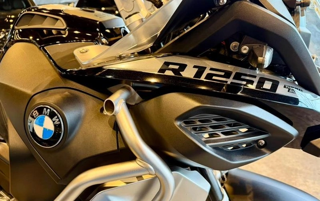 imagem-https://www.socarrao.com.br/sc-vehicle-images-prod/2799081/1789410425429-8304300_2_B_2089d72d5f.jpeg