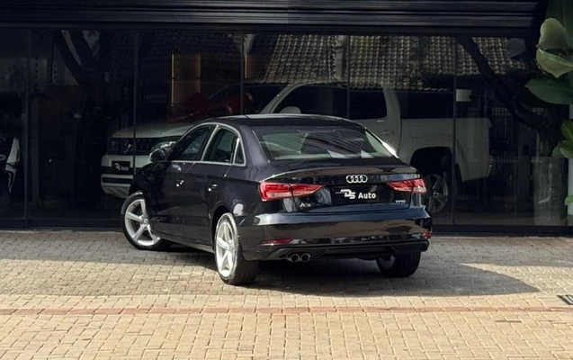 imagem-https://www.socarrao.com.br/sc-vehicle-images-prod/2799099/1787085281664-8272221_4_B_d77b71ca90.jpeg