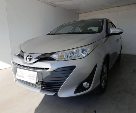 Toyota Yaris 2020 Prata — foto 1 de 3