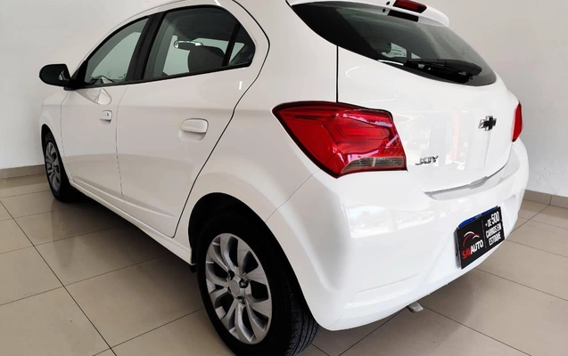 imagem-https://www.socarrao.com.br/sc-vehicle-images-prod/2799783/1786738391994-f8c1a9d2def54054be8d197a058f15d4_1770734159126.jpeg